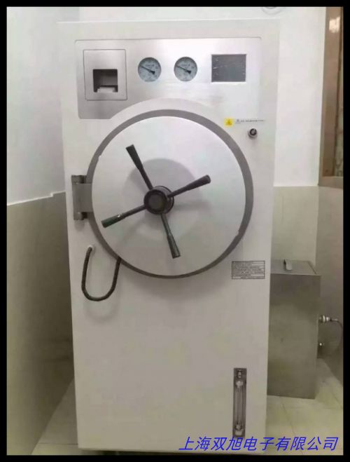 上海三申 YM30Z 立式壓力蒸汽滅菌器